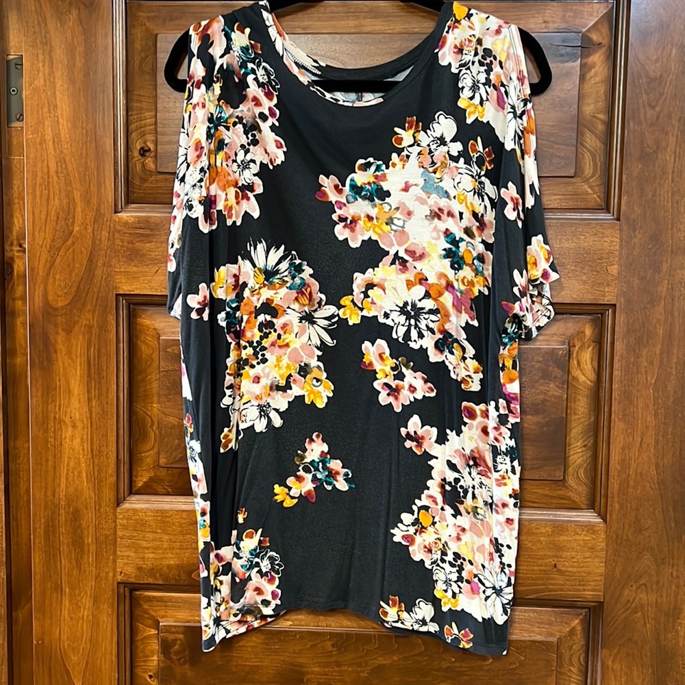 Maurice’s floral peekaboo blouse